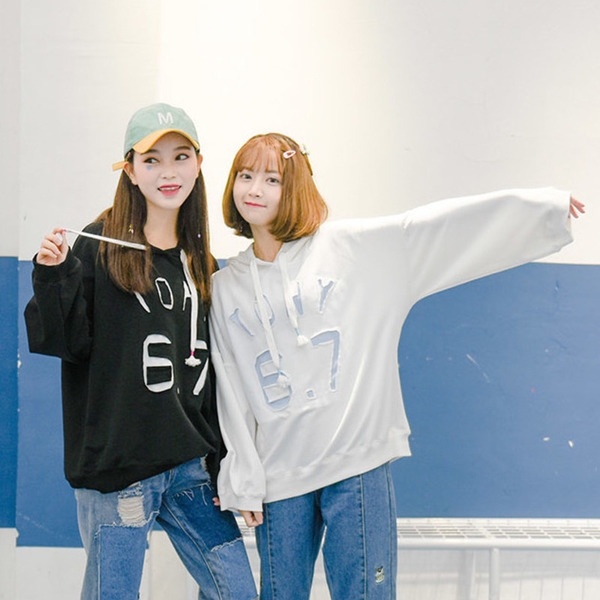 Top 14 shop bán áo hoodie nữ đẹp nhất TPHCM - sakurafashion.vn