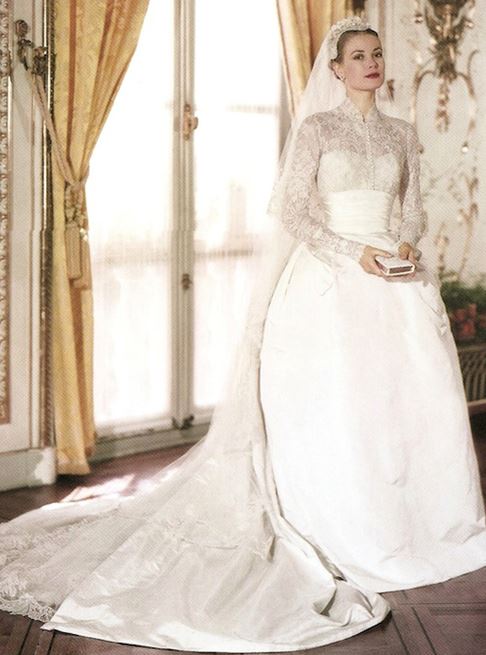 Áo cưới mang phong cách hoàng gia sẽ là sự lựa chọn hàng đầu trong năm mới