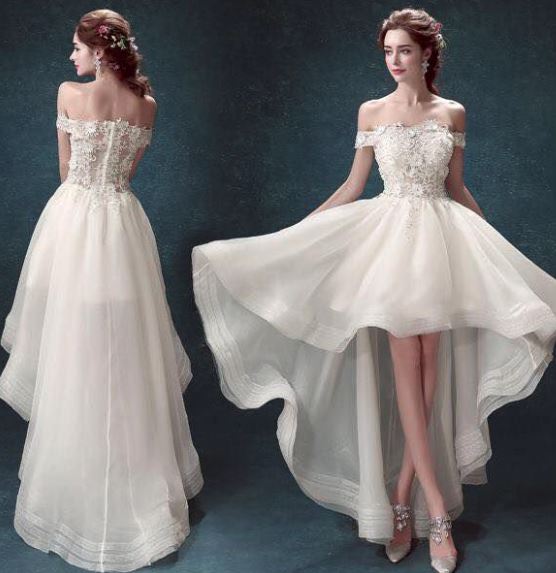Những chiếc áo cưới ngắn sẽ giúp phô bài đôi chân dài thẳng tắp của các cô dâu