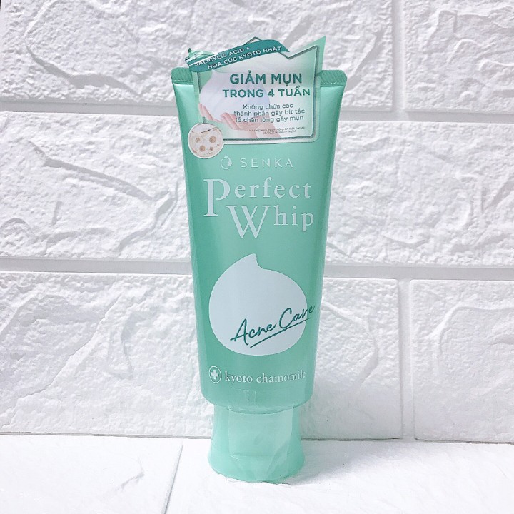 sữa rửa mặt senka cho da dầu mụn