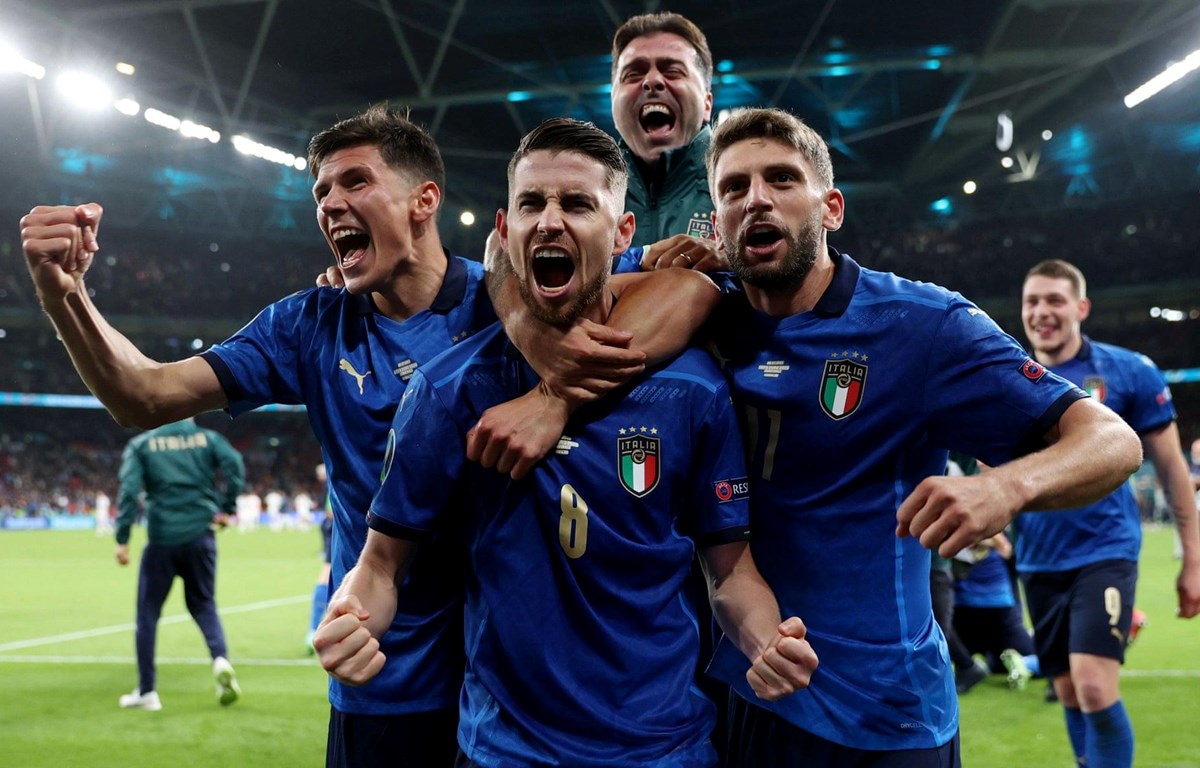 Tuyển Italy vào chung kết EURO 2020 sau loạt sút luân lưu may rủi | Bóng đá | Vietnam+ (VietnamPlus)