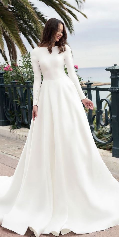 Mẫu thiết kế váy cưới đơn giản đẹp không tì vết