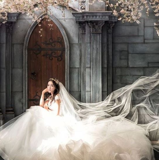 Váy cưới công chúa giúp cô dâu đẹp tựa thiên thần